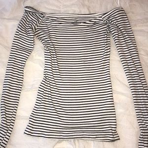 Super cute Hollister off shoulder striped shirt!!